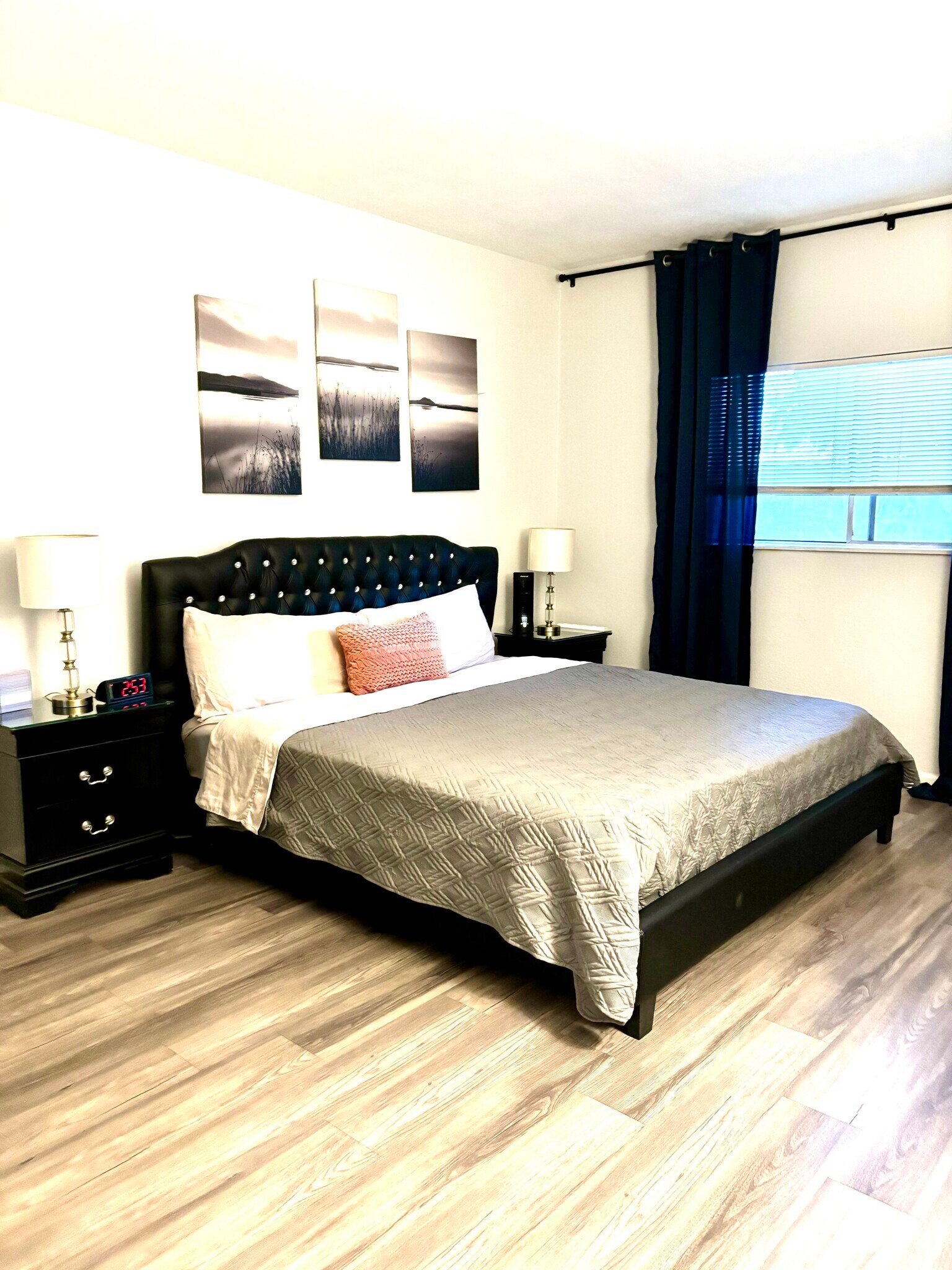 King bed - 357 E Thomas Rd