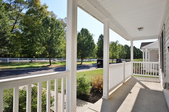 Building Photo - 1843 Canopy Ln