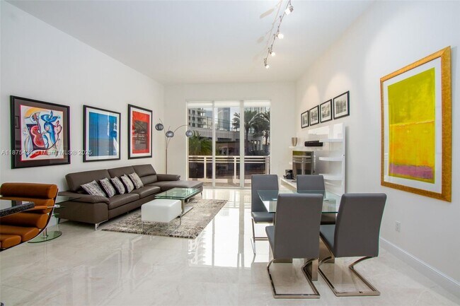 Primary Photo - 901 Brickell Key Blvd