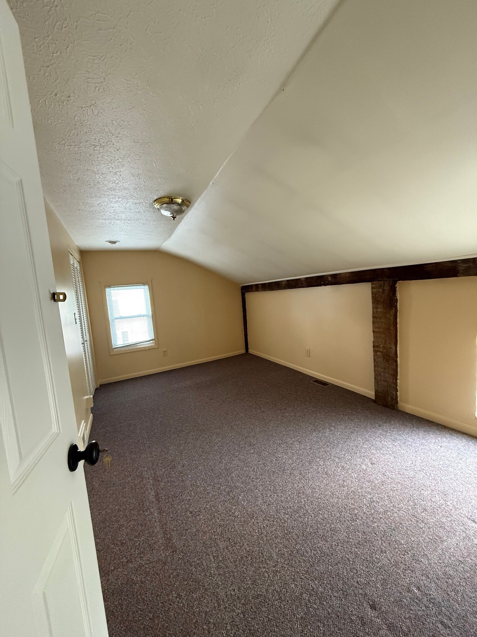 Building Photo - 56 Beech St