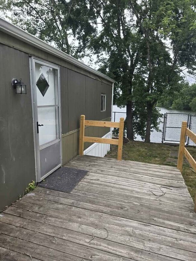 Building Photo - OWNER WILL FINANCE!