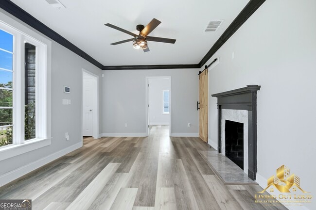 Building Photo - 1439 Westridge Rd SW