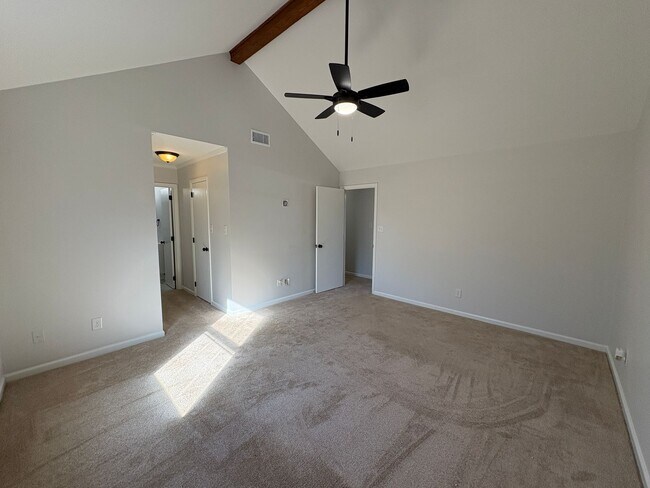 Building Photo - Rent Special on Beautifully Updated 3 Bedroom Home!