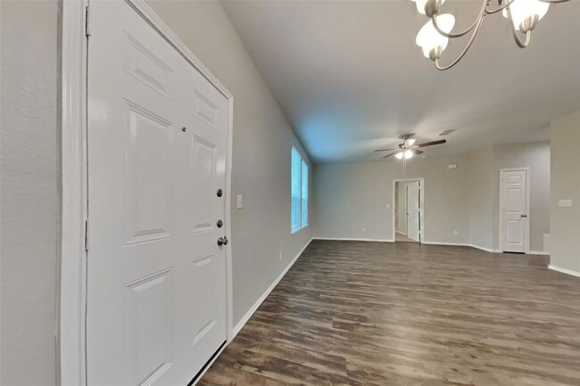 Building Photo - 2130 Lost Timbers Dr