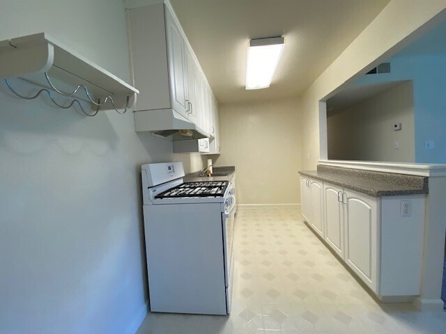 Building Photo - Great 3 bedroom 1 bathroom Duplex in Sacra...