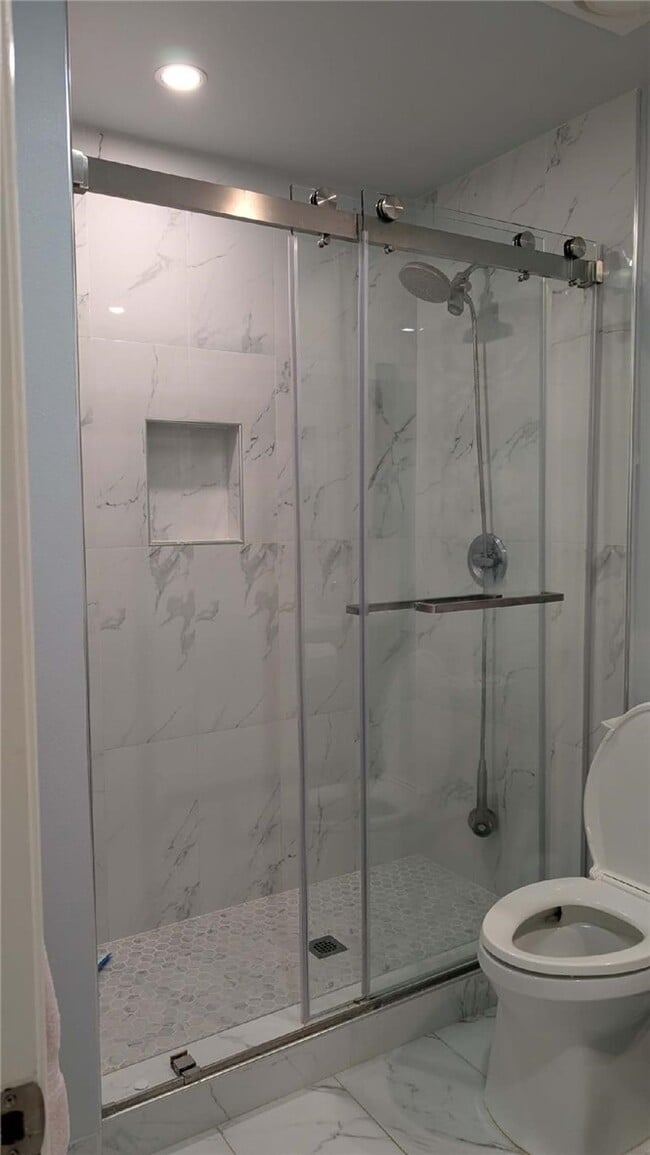 Building Photo - 23332 Vermont Ave