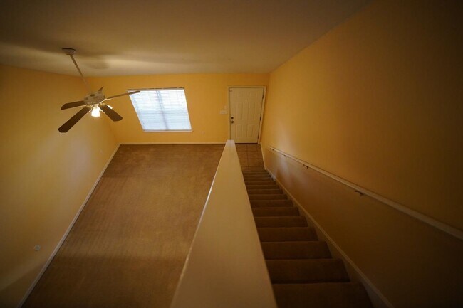 Building Photo - 2738 W Tharpe St