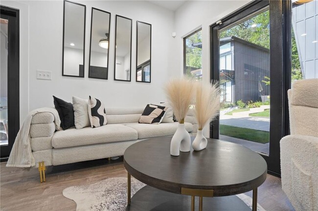 Building Photo - 3120 Godby Rd