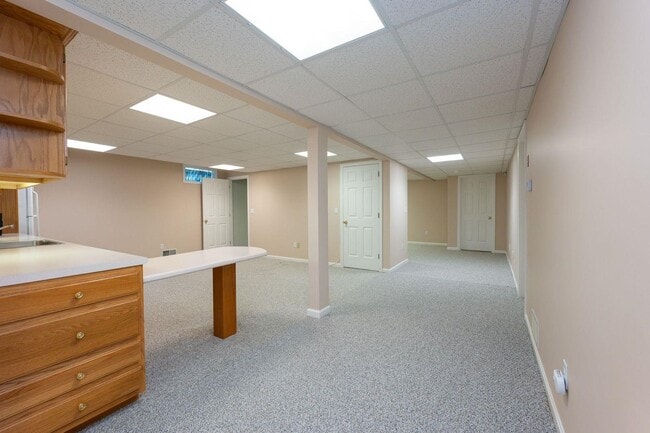 Building Photo - 23 Gleneagle Dr