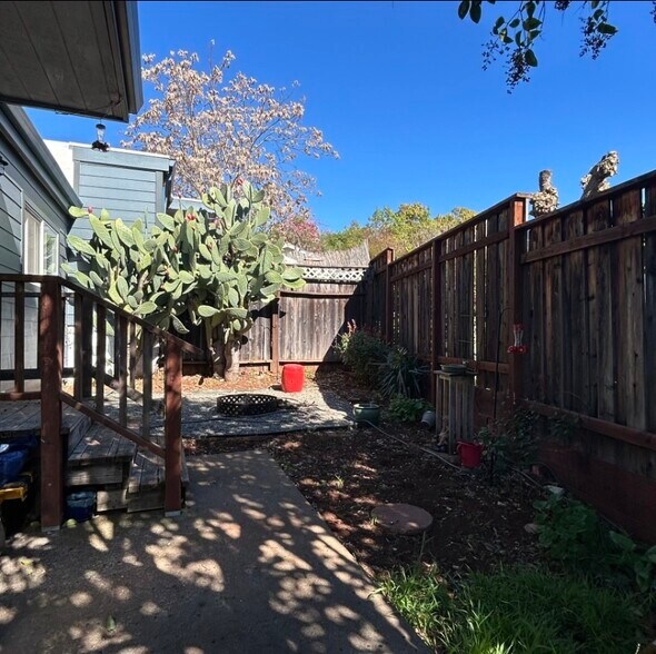private backyard - 17709 Sunset Way