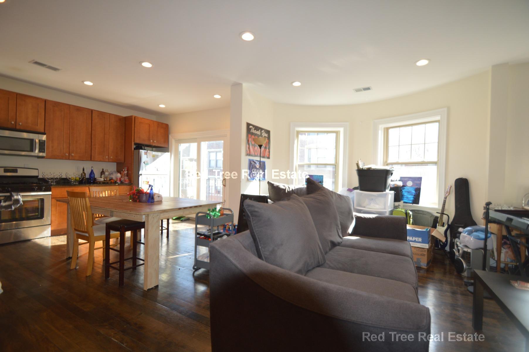 Building Photo - 29 Commonwealth Terrace