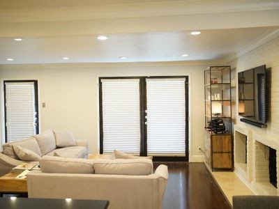 Building Photo - 5930 Sandhurst Ln