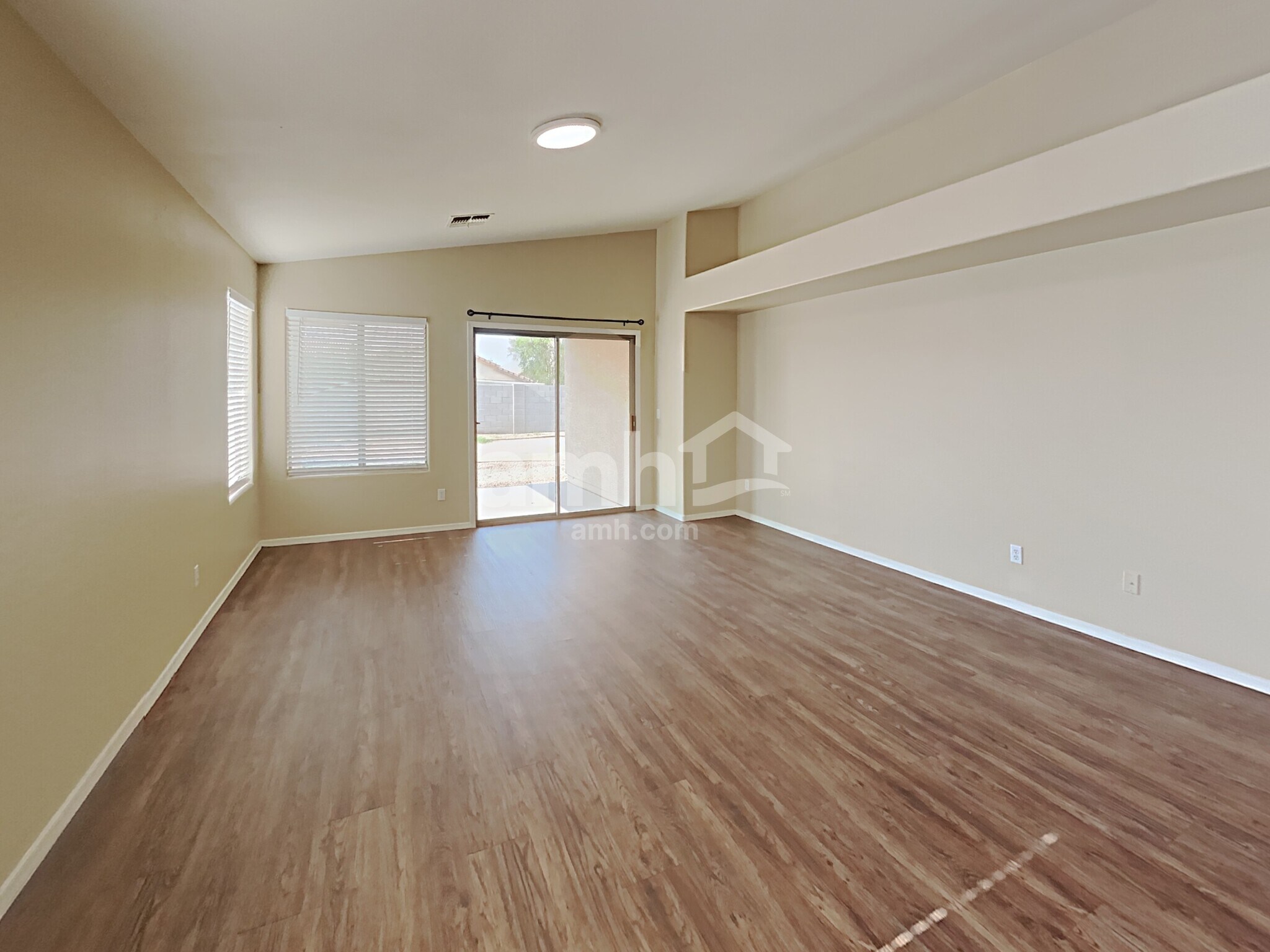 Building Photo - 3614 W Vineyard Rd