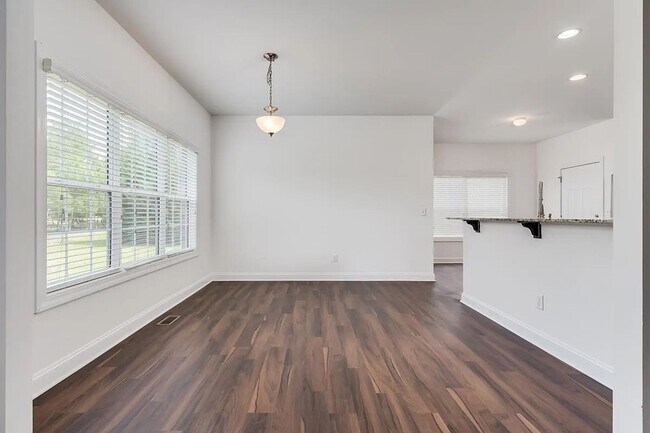 Building Photo - Beautiful home in Longcreek Plantation- Heritage Forest