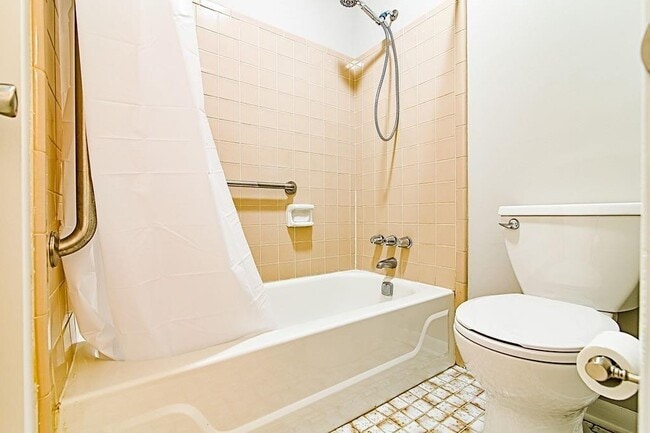 Building Photo - 3535 Miller St