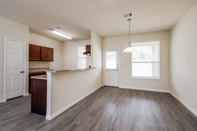 Building Photo - 9706 Piave Drive