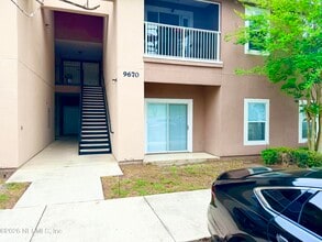 Building Photo - 9670 Amarante Cir