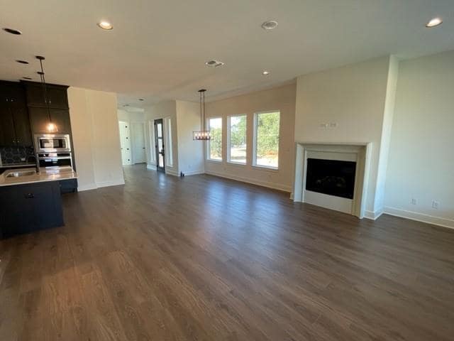 Building Photo - 137 Limestone Dr