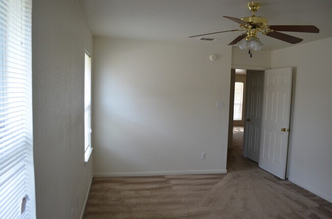 Building Photo - 2108WW