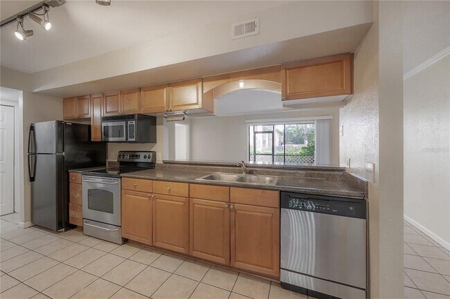 Building Photo - 12261 Sailwinds Dr