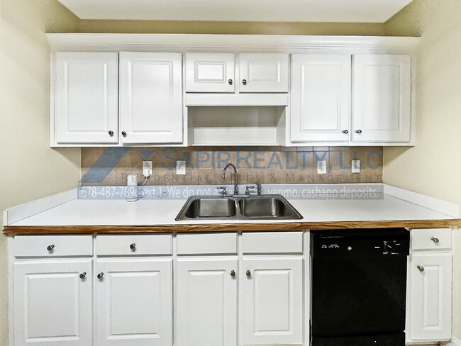 Building Photo - 3174 Glenloch Pl
