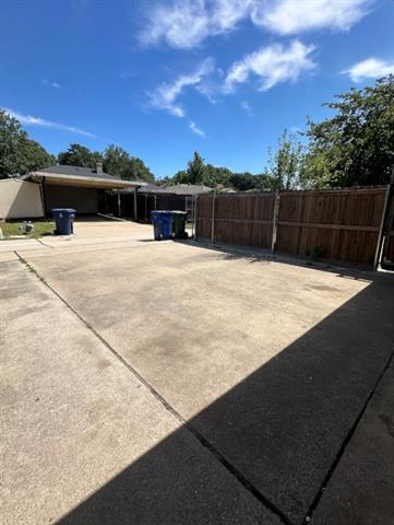 Building Photo - 1121 Goldenrod Dr