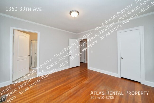Building Photo - 1360 39th Ave E
