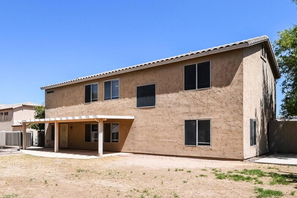 Building Photo - 1081 E Horseshoe Dr