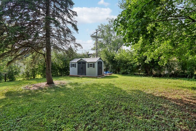 Building Photo - 732 Warrior Dr