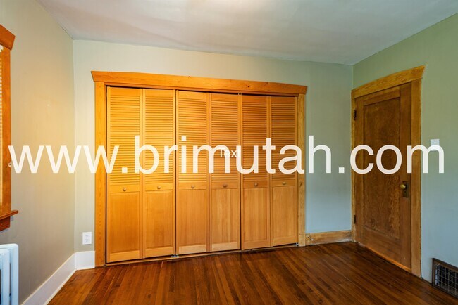 Building Photo - 1475 E Michigan Ave