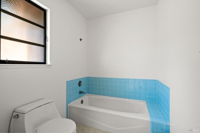 Building Photo - 45 Wimbledon Way