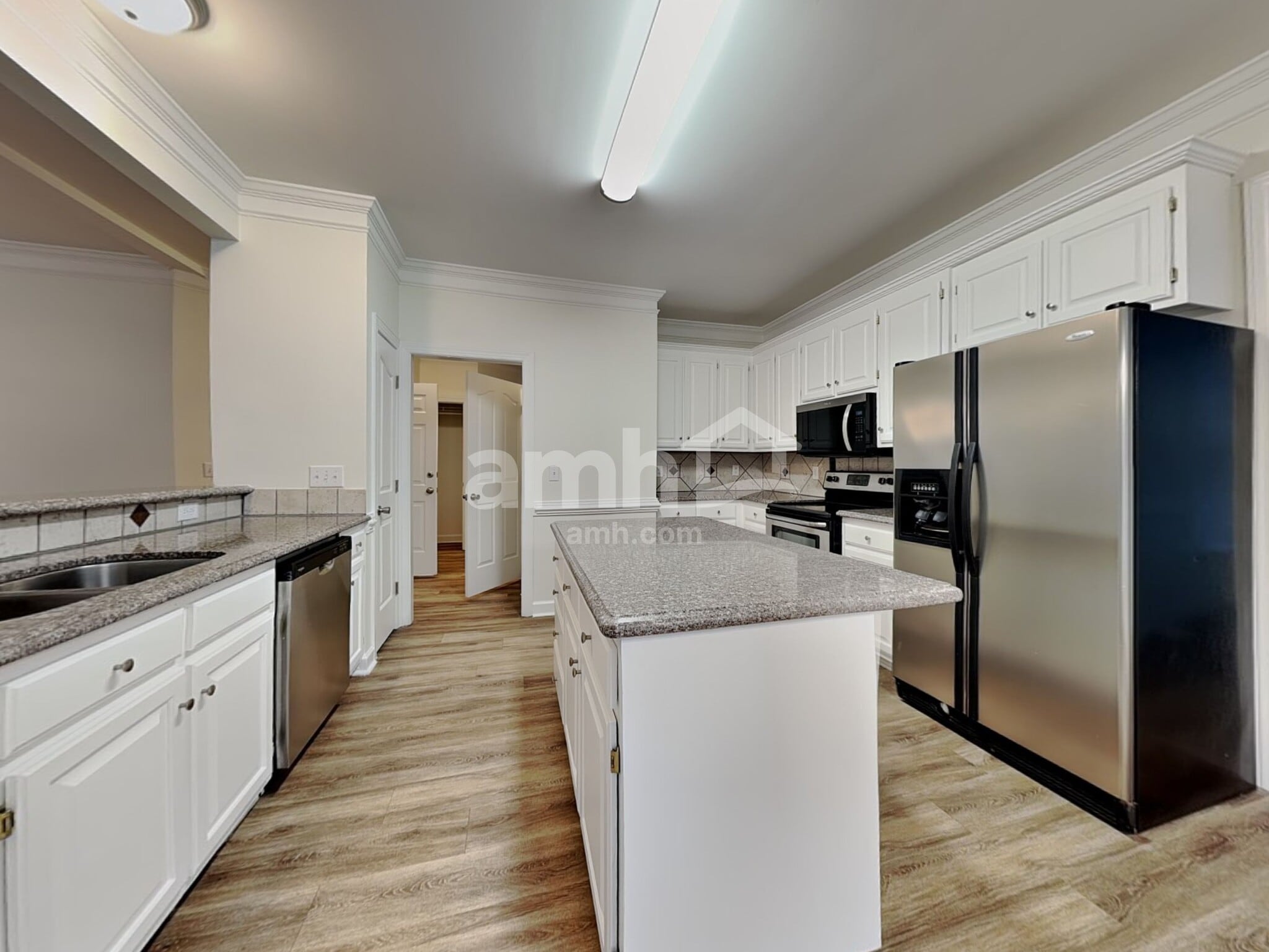 Building Photo - 8401 Forest Shadow Cir