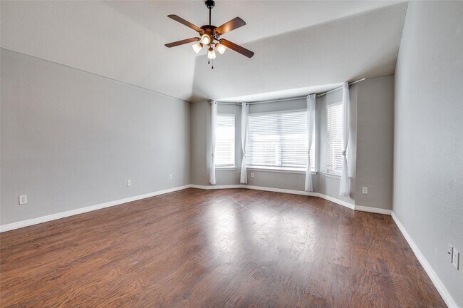 Building Photo - Amazing 3 Bed, 2 Bath Rental Available in ...