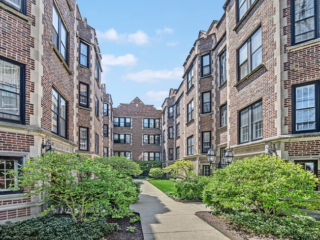 Building Photo - 594 Sheridan Square