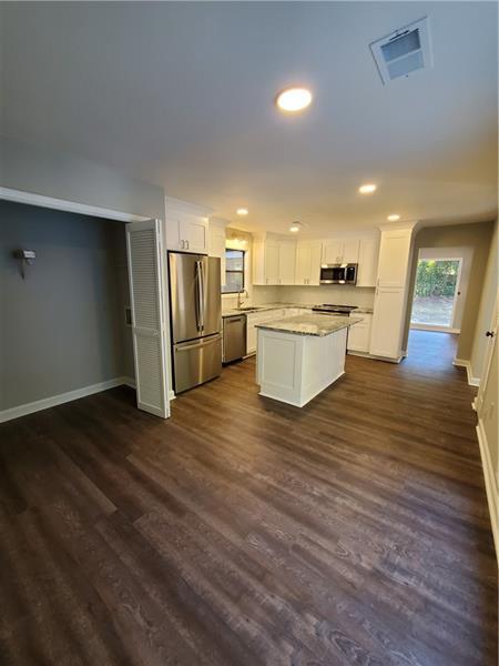 Building Photo - 2780 Burtz Dr