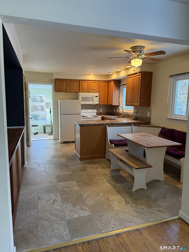 Building Photo - 5 Hotchkiss Terrace