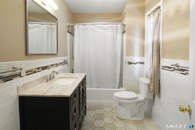 Building Photo - 29 Sisson Ave