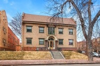 Building Photo - 975 N Washington St