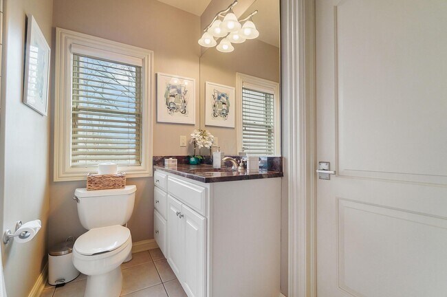 Building Photo - 6655 Traquair Pl