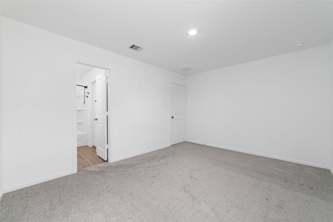 Building Photo - 17935 Becker Lndg Dr