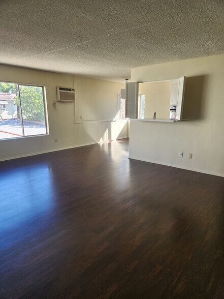 Building Photo - 1326 N Central Ave