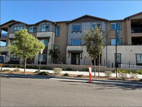 Building Photo - 12962 Lassen Dr
