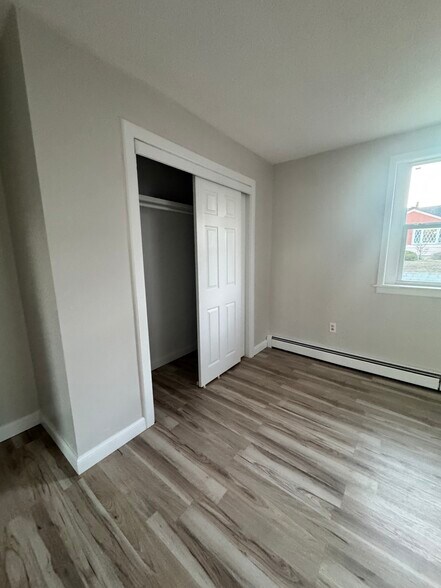 Building Photo - 80 Summit St