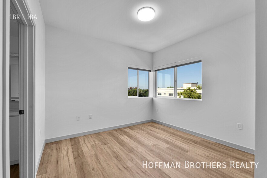 Building Photo - 1240 Magnolia Ave