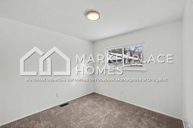 Building Photo - 19422 Algonac St