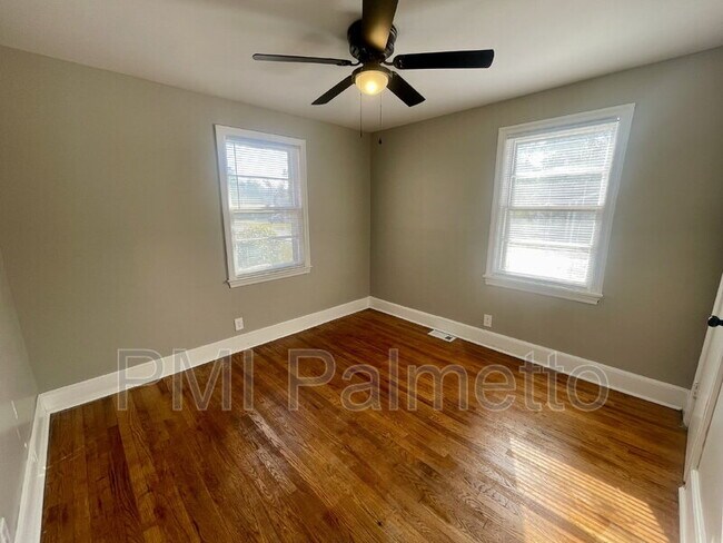 Building Photo - 1215 Chevis St