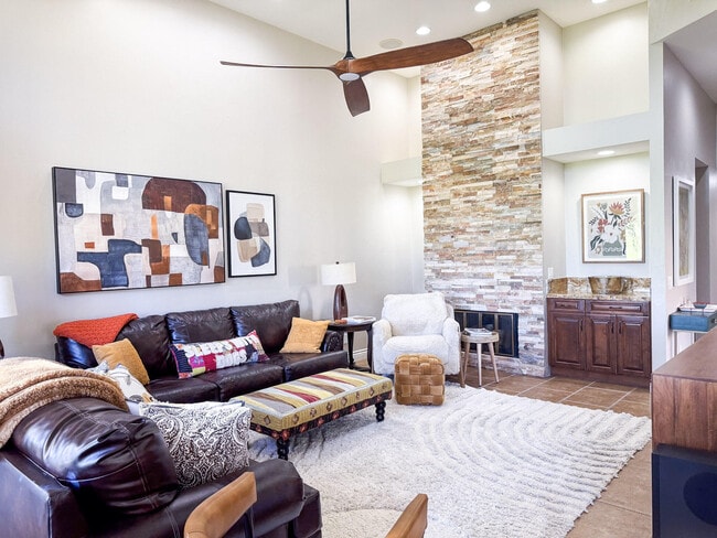 Building Photo - 54974 Oak-Tree