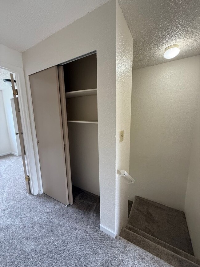 Building Photo - 2208 Wilson Ave