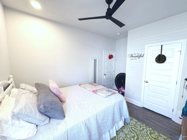 Building Photo - 12767 Tallulah Dr