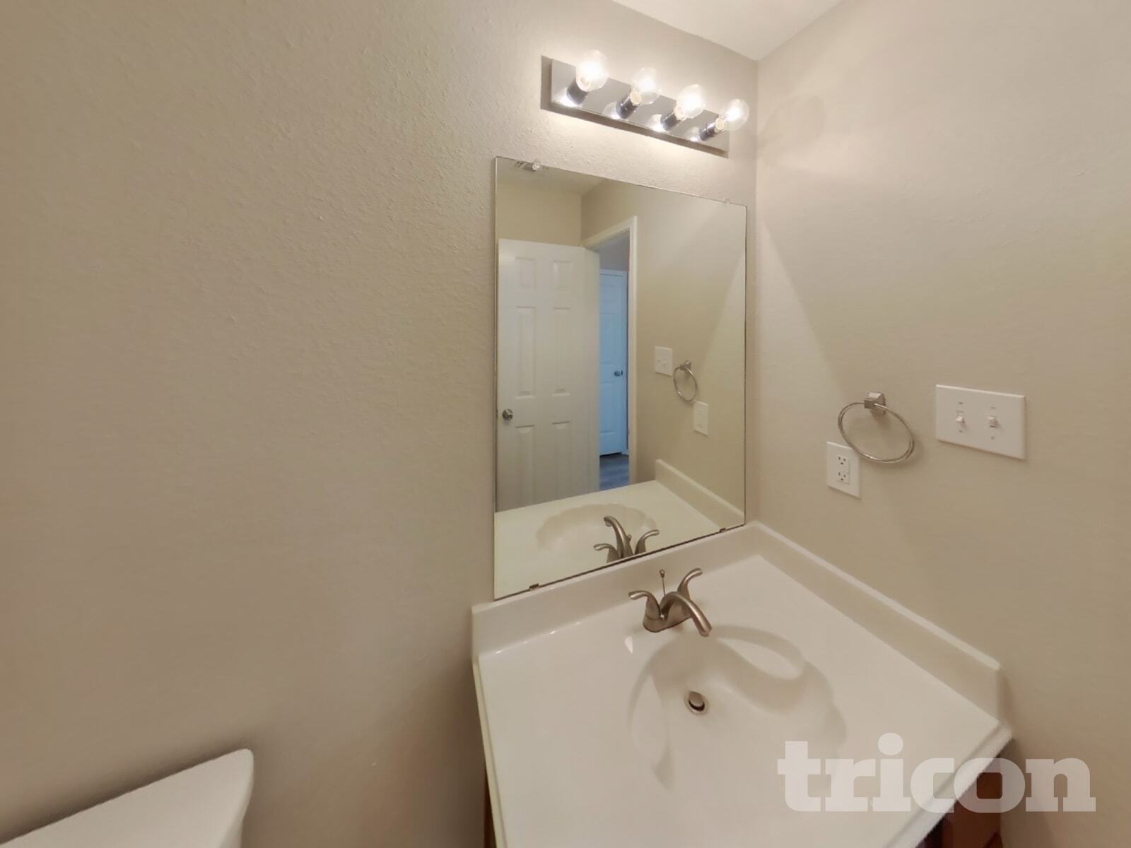 Building Photo - 4200 Agate Dr